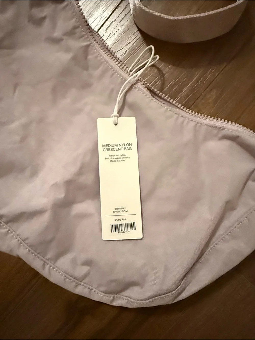 NWT Baggu Medium Nylon Crescent Bag Dusty Pink